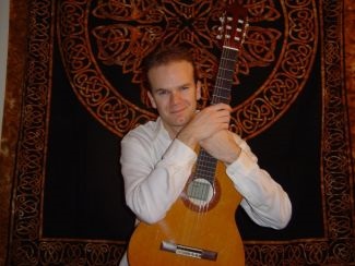 head shot of musician Chris Waltz