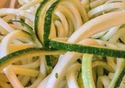 noodles made out of zuchinni jumbled together