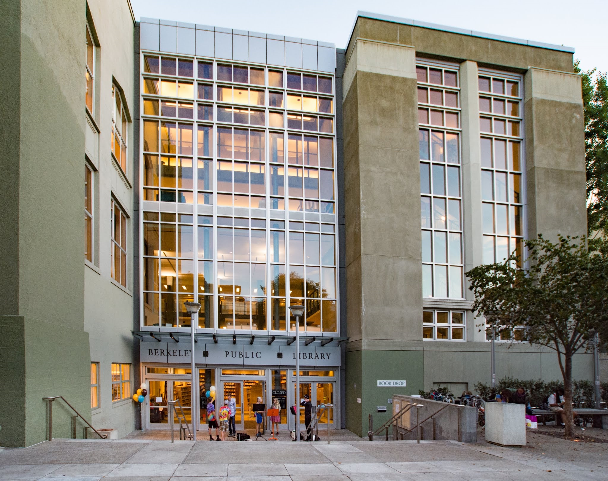 A photo of the stairs and front entryway of the Central library