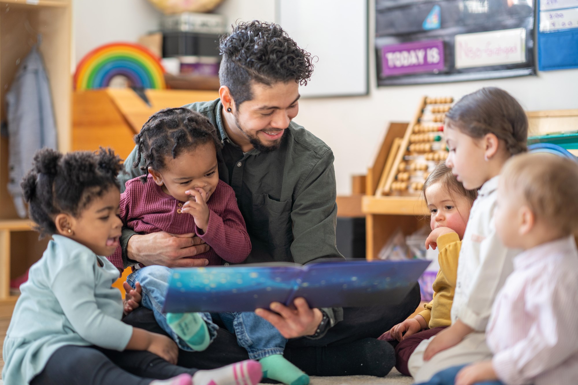 librarian reading to children